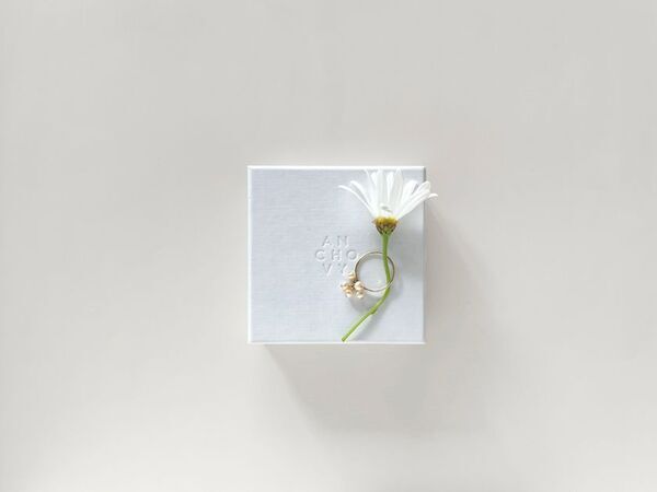 カリフォルニア発「ANCHOVY」のジュエリーが日本発売1周年！限定ジュエリー「フラワーパールリング」を4月27日まで予約販売