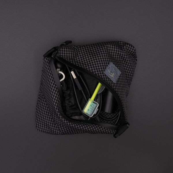 究極の“3.4グラム”、登山家のための歯ブラシ誕生　超軽量「フェザーブラシ」4月12日(土)発売