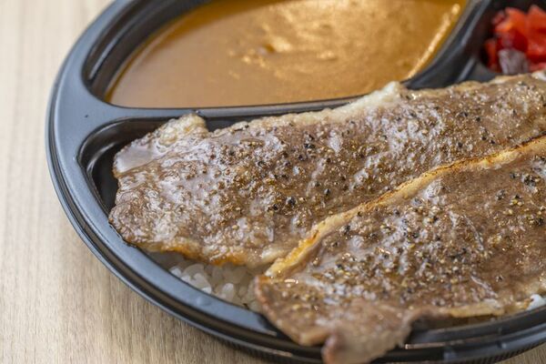 ＜漁港の駅TOTOCO小田原＞鮮魚コーナーを大幅リニューアル！市場から届く海の幸でつくるカレー専門店「小田原漁港カレー」もオープン