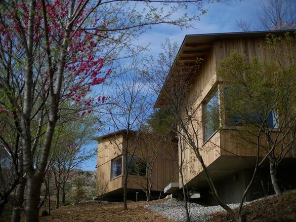 恵那峡の自然に囲まれた一棟貸しの宿泊施設「Kro Terrier」4月に正式オープン