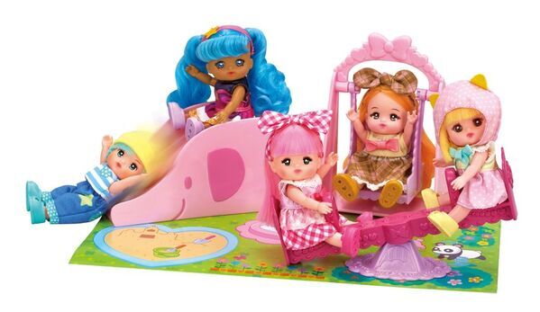 4色に色が変わる恐竜 かえちゃOh!!ワールド　最強恐竜 まほうのティラノサウルス 究極バトルフィールドが新登場！主な玩具専門店・量販店で、4月26日に発売いたします。