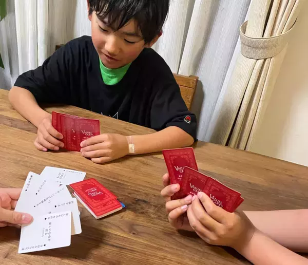 子どもの自己肯定感向上に貢献！絵本未来創造機構が家庭向け新講座「『大好きな自分』の見つけ方講座」をスタート