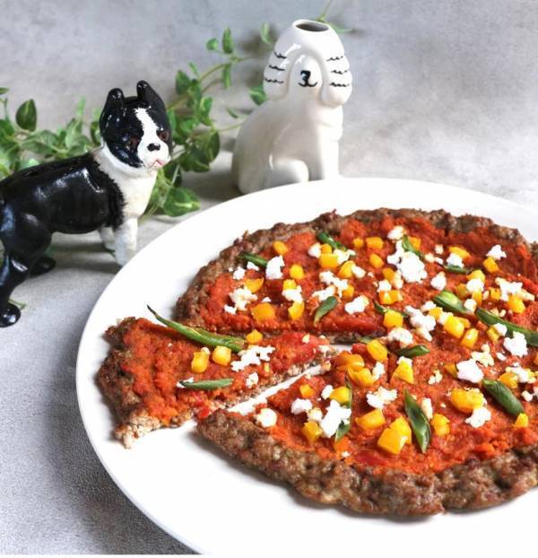 日本初！老舗精肉店が挑戦した“ワンちゃん専用ピザ”が大ヒット！販売開始から2年で3万枚突破！フードロス削減にも大きく貢献