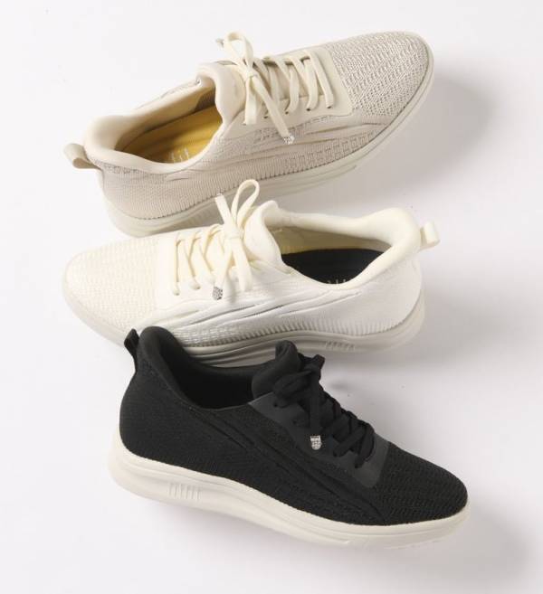 外反母趾にもやさしい靴「fitfit(フィットフィット)」ハンズフリースニーカーを4月下旬から発売