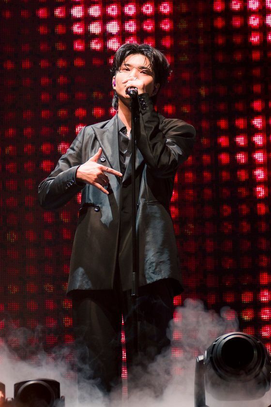 「DAIWA」が吉本興業所属のダンス＆ボーカルボーイズグループ『OWV(オウブ)』5周年記念ライブのステージ衣装を環境に配慮した原材料を活かし制作