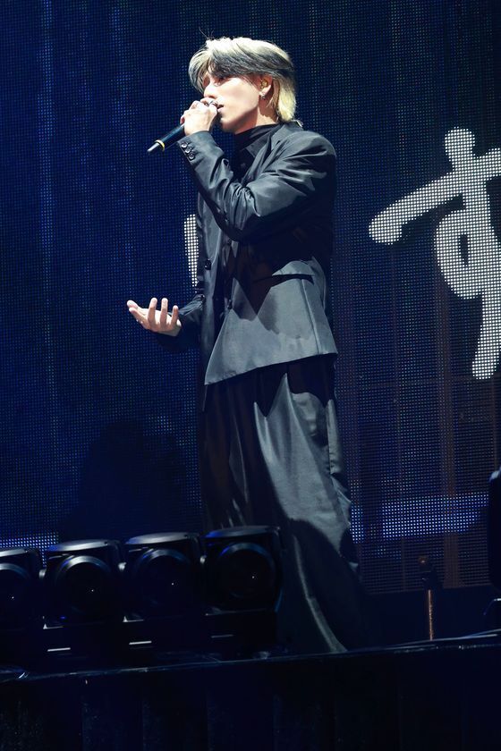 「DAIWA」が吉本興業所属のダンス＆ボーカルボーイズグループ『OWV(オウブ)』5周年記念ライブのステージ衣装を環境に配慮した原材料を活かし制作