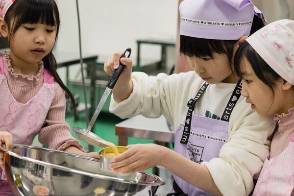 兵庫県洲本市「AINAS FOOD STYLE」の缶詰づくり体験に淡路島の牛乳を使ったプリン缶詰を作れる新プランが登場！