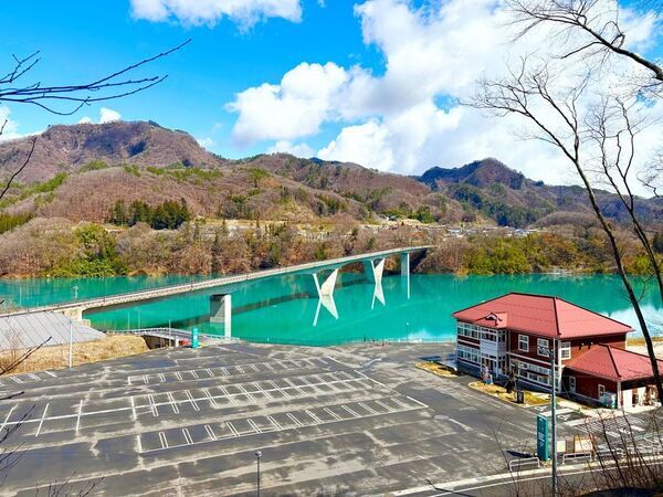 群馬県八ッ場ダムの観光拠点「八ッ場湖の駅丸岩」が新体制でリニューアルオープン