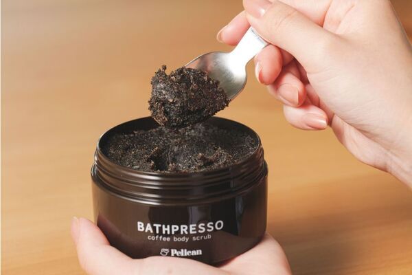 ドリップ後のコーヒーをアップサイクルしたスクラブ『バスプレッソ コーヒーボディスクラブ』が4/10に登場！