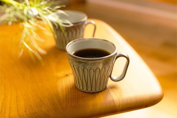 「生涯を添い遂げるマグ 丹波焼 しのぎ」が4月24日販売開始　大熊窯との取り組みで製品化