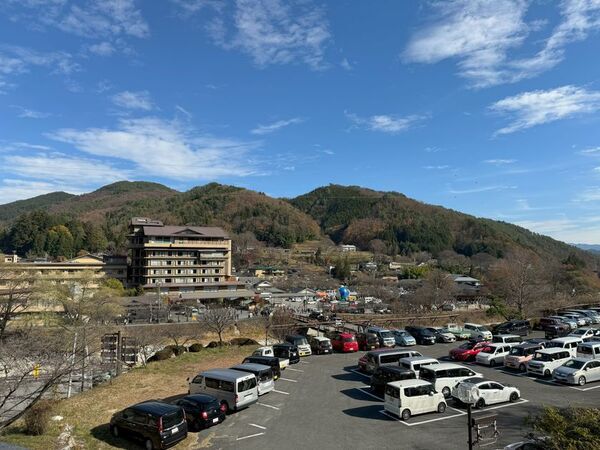 え！？ここが旅館の駐車場？長野県阿智村「昼神温泉 ひるがみの森」が駐車場を利用した新名物スポットを2025年4月に本格オープン！