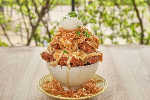 食べるアトラクション！？高さ30cm超えのしいたけバーガータワーが登場！静岡・伊豆の美味しさ魅力を感じる15種ものワクワクイベントも開催　ゴールデンウィークは家族みんなで「伊豆・村の駅」へ！