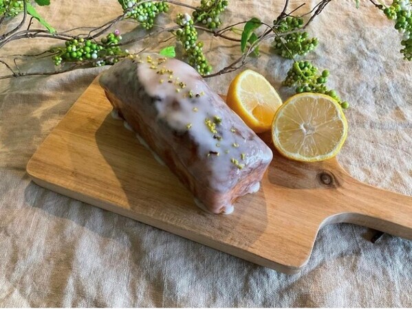 近鉄百貨店橿原店「プラグス　マーケット近鉄橿原店」オープン2周年記念「Kashiharaつながりマーケットコレ」を６階催会場にて開催奈良県内の11市町、約110社の商品をご紹介します。