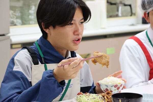 ＜開催報告＞ 四天王寺大学、新入生の寮生活を応援する料理講座「美味しい学生生活(協力：キング醸造株式会社)」を開催