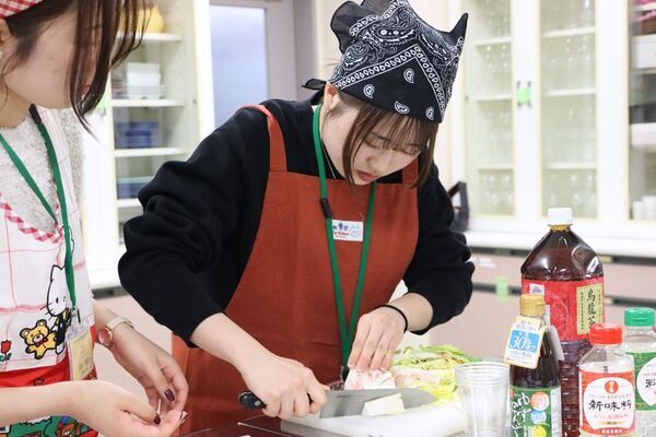 ＜開催報告＞ 四天王寺大学、新入生の寮生活を応援する料理講座「美味しい学生生活(協力：キング醸造株式会社)」を開催