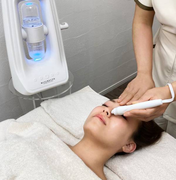 美容ニーズに即応した新フェイシャルコース『ハイドロスプラッシュWピーリング』、ビューティーワールド ジャパン 東京で初公開