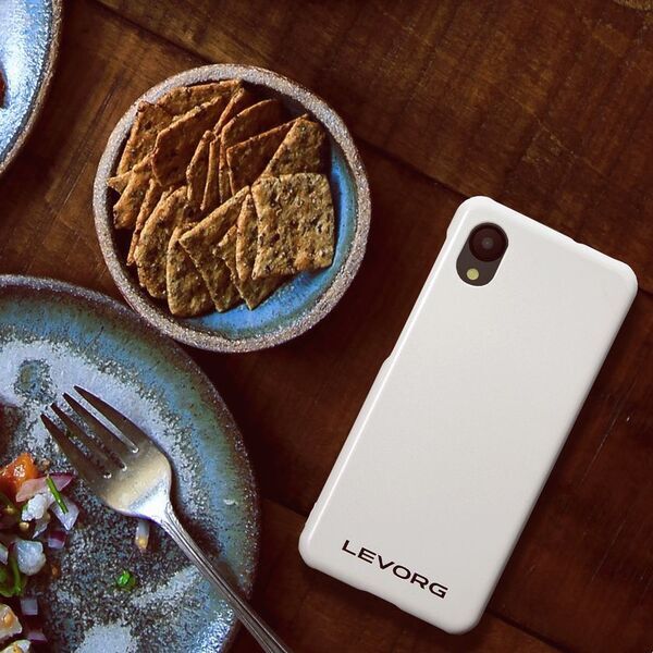 スバル『LEVORG』の実車カラーを再現したスマートフォンケースを発売！