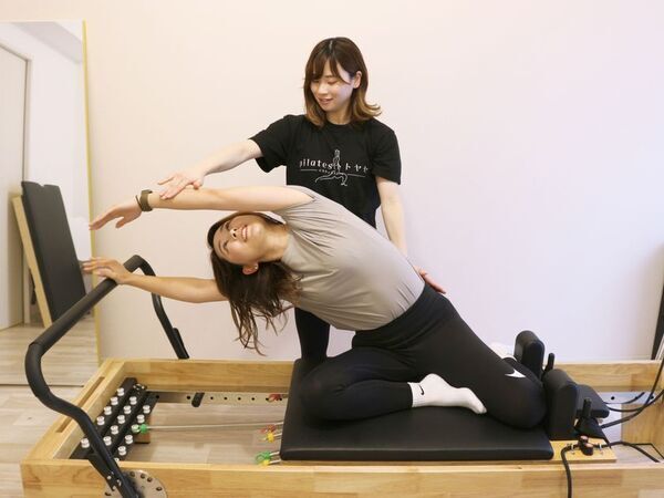 大阪・天王寺駅から徒歩3分、【整体×マシンピラティス】の女性専用プライベートスタジオ「ピラティス・トトヤセ 天王寺店」が2025年3月にリニューアルオープン！