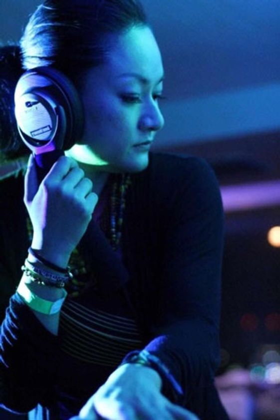 表情筋トレーニング×リズムで顔も脳もイキイキ！コアフェイストレーニング(R)の体験・交流イベント「ホワイトパーティー」　～脳科学博士DJ 宮崎敦子氏*とのコラボレーション・ダンスイベント　5月25日開催～