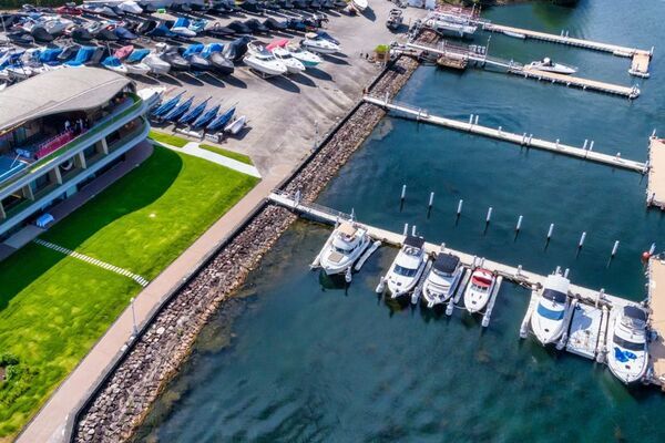 新たに2か所の海水浴場・マリーナが国際環境認証「ブルーフラッグ」を取得　国内計15か所に拡大　～吉里吉里海岸海水浴場、ヤンマーサンセットマリーナが初認証～