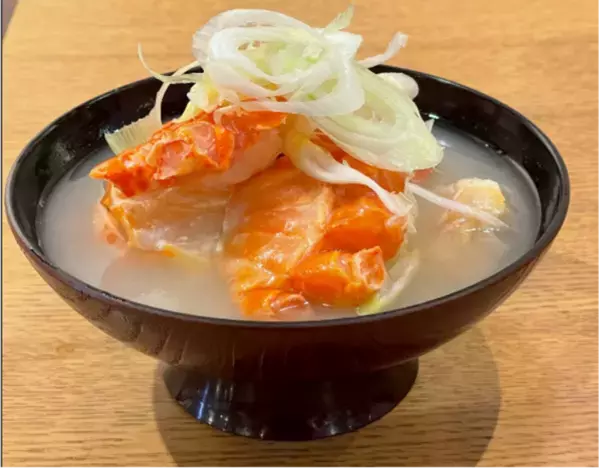 【熱海銀座おさかな食堂】総重量1.5キロオーバーのぶっかけ！デカ盛り海鮮丼が登場！GWは熱海でぶっかけデカ盛りメニューを味わい尽くそう！GWは熱海でぶっかけ！