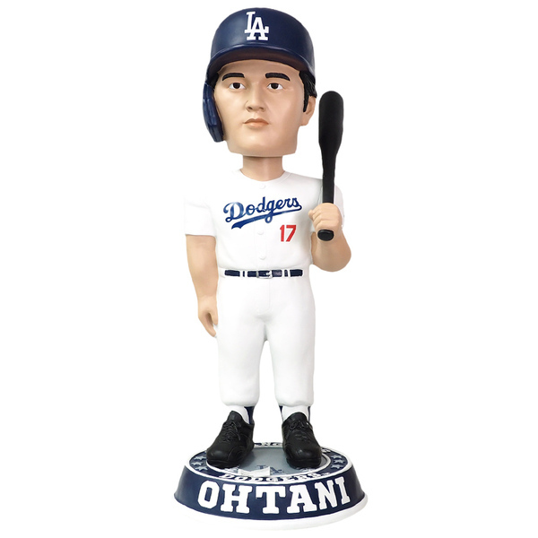 【近鉄百貨店四日市】大谷選手の実投球ボールなどのレアなグッズも登場！日本人メジャーリーガー ミュージアム風ショップ