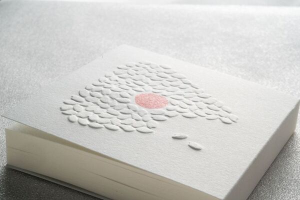 CO2とフードロス削減に貢献する、2度おいしいおにぎりあります。　～環境にも社会にもやさしい、アップサイクル文具「komemo」新登場～