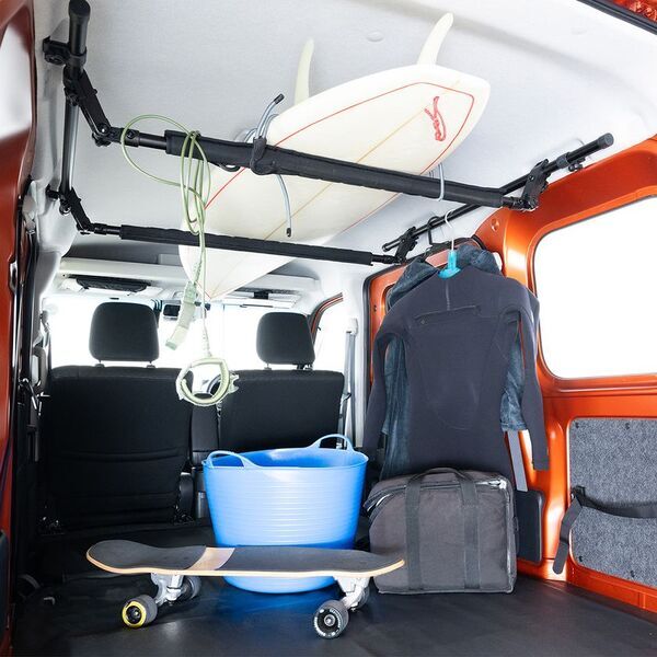 車内のデッドスペースを活用して収納力をプラス！キャリアバーシリーズ「BURNOX」を販売開始。