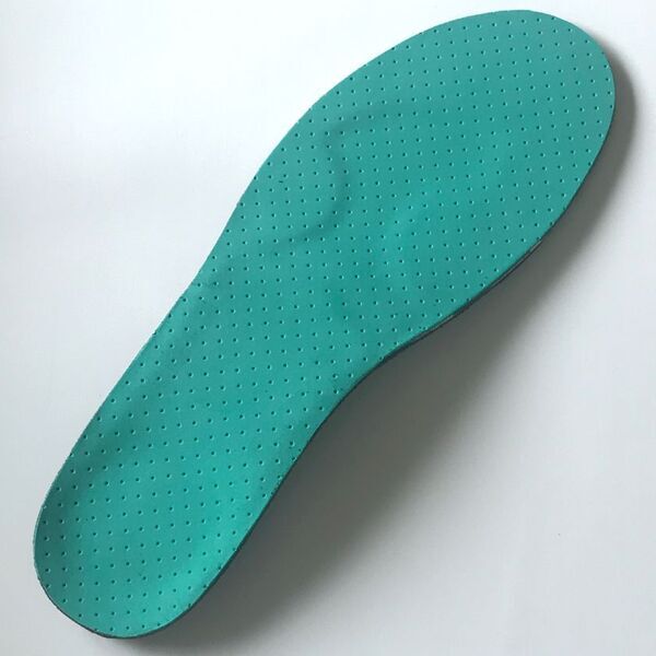 ヒトの体温を感知して、触れたカラダをやさしく包み込む素材　HUMOFIT(R)(ヒューモフィット(R))が各種フットウェアに採用