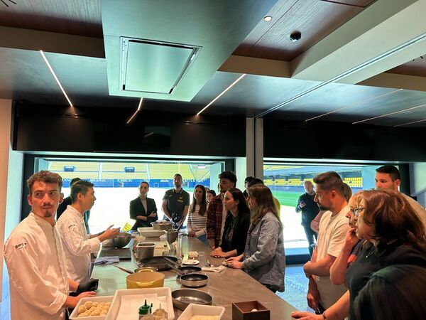 欧州展開中の豆富の染野屋、スペインサッカー1部リーグのビジャレアルCFに豆富セミナーを在スペイン日本国大使館と連携開催！植物性たんぱく質でアスリートの栄養向上へ！