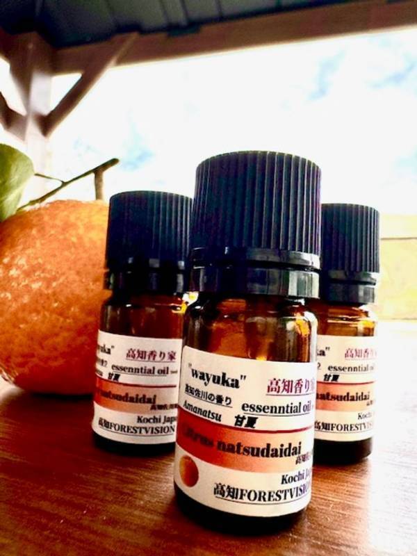 日本の香りの恵み『高知 香り家』シリーズ　佐川高校と一緒に創造・創作した“世界に結ばん香り”『Scent of old books Fragrance mist』『Citrus Sweet summer Fragrance mist』誕生