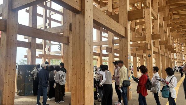 大阪・関西万博開幕から1ヶ月、給水スポット給水回数100万回突破！会場で広がる行動変容。マイボトル“給水”が「熱中症予防」対策へ