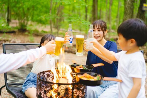 那須の森で、手ぶらで極上バーベキュー体験。贅沢な那須高原和牛ステーキを堪能できる日帰りグランピングBBQが新登場！　～焚き火×アウトドア×送迎付きの贅沢な日帰り旅～