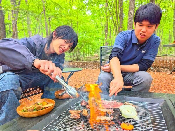 那須の森で、手ぶらで極上バーベキュー体験。贅沢な那須高原和牛ステーキを堪能できる日帰りグランピングBBQが新登場！　～焚き火×アウトドア×送迎付きの贅沢な日帰り旅～