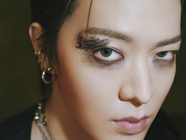 NCT 127「YUTA」がHEP FIVEの館内をジャック！「HEP FIVE×YUTA WELCOME to PARADISE」ステッカーやサイン入りポスターが当たるイベントも