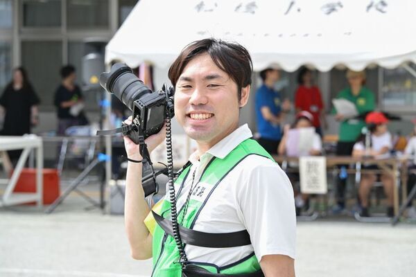 卒アルがなくなるかも、学校カメラマンはもう限界　カメラマンに収入・学校は無料の仕組みが注目集める　6月27日千葉県船橋市にて学校撮影サービス説明会を開催