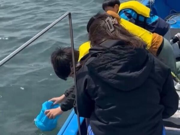 浜名湖のアサリ復活の鍵を握る海草「アマモ」見学体験商品販売開始と報道機関向け体験会を開催