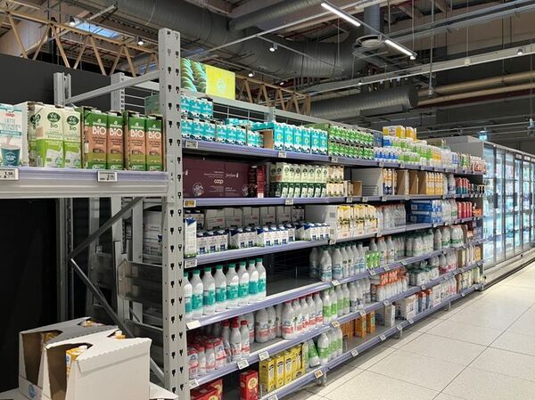 常温で賞味期限約3ヶ月の牛乳のヒミツ　小倉優子さん「常温牛乳で賢くストック」忙しい主婦にぴったりのロングライフ牛乳活用術も新発見