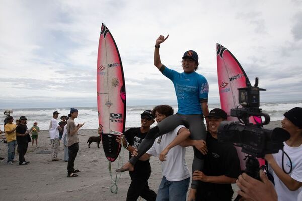 静岡県浜松市で行われたWSL公認大会「SumatranSurfariis Hamamatsu Open Nami Matsuri powered by YAMAMOTO co.,ltd. LQS 1000 / QS2000」最終日　男子はQSの渡辺壱孔とLQSの井上鷹が初優勝　女子はQSが中塩佳那、LQSは田岡なつみが制覇