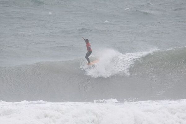 静岡県浜松市で行われたWSL公認大会「SumatranSurfariis Hamamatsu Open Nami Matsuri powered by YAMAMOTO co.,ltd. LQS 1000 / QS2000」最終日　男子はQSの渡辺壱孔とLQSの井上鷹が初優勝　女子はQSが中塩佳那、LQSは田岡なつみが制覇