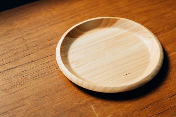 実験用ビーカーが植物用の鉢に！「ビーカーの穴あき鉢」新発売