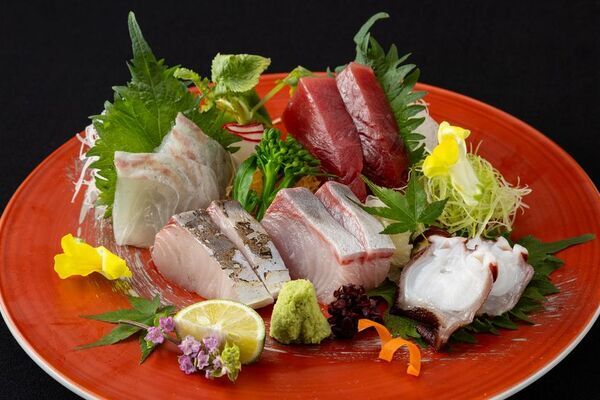 九州の“うまいもん”が駅前で完結！博多・長崎の名物を網羅する居酒屋「博多 飛うお」2025年5月西鉄ホテル クルーム博多 2Fに新オープン