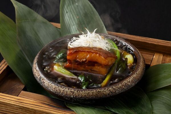 九州の“うまいもん”が駅前で完結！博多・長崎の名物を網羅する居酒屋「博多 飛うお」2025年5月西鉄ホテル クルーム博多 2Fに新オープン