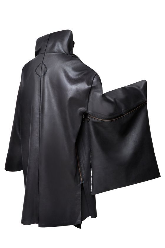 「着物コート」がインテリアとファッションの境界を超える　キモノ袖になるクッションカバーが6/2より発売開始