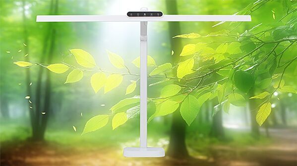 目に優しい自然光デスクライト ワイドにスタンド対応が登場！設置場所を選ばず自由に使える新製品を7月11日より先行販売