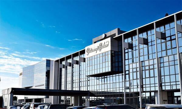 ボンドと八文字学園、バーチャルタレントの可能性を探るプログラムを開始