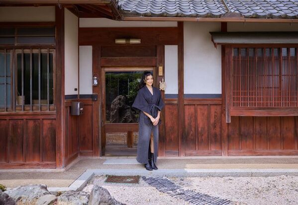 Airbnbが、水原希子、ローラとAkiya Design Projectでのコラボレーションを発表。