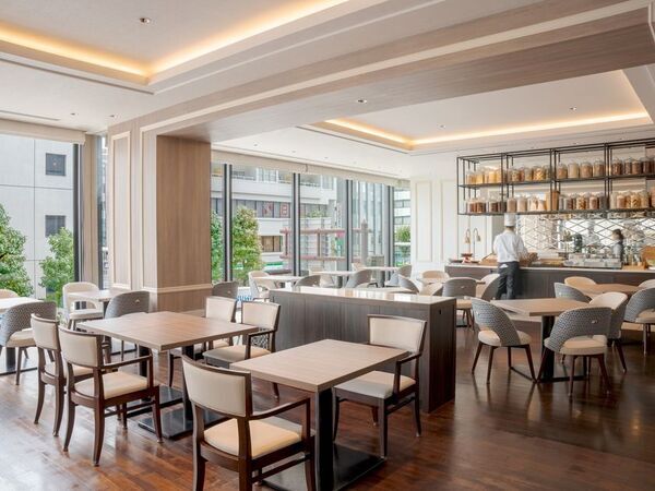 プレミアフロア全86室に「ReFa」シャワーヘッド導入　さらに上質なアイテムを揃えて非日常のホテルステイを【プレミアホテル-CABIN PRESIDENT-大阪】