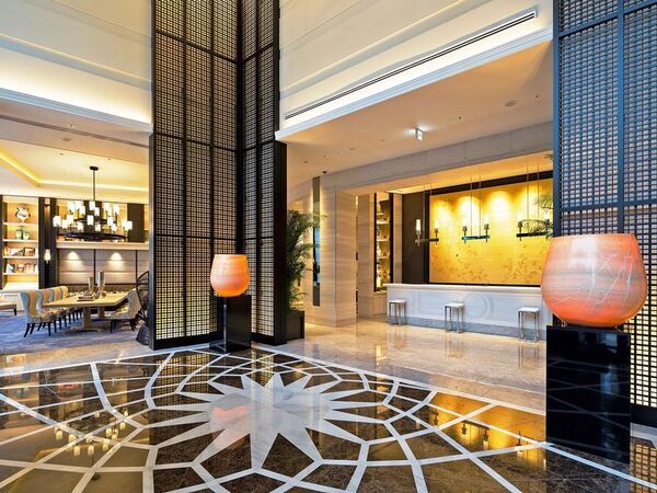 プレミアフロア全86室に「ReFa」シャワーヘッド導入　さらに上質なアイテムを揃えて非日常のホテルステイを【プレミアホテル-CABIN PRESIDENT-大阪】