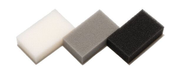 ヤシ由来原料を使用した「サステナブル スポンジ」薄さわずか約5ミリ！省スペースでストック可能な圧縮タイプ登場